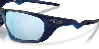 Oakley LATERALIS 0OO9431 men Blue Rectangle Sunglasses